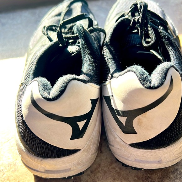 Mizuno softball/baseball turf shoes - Picture 4 of 5